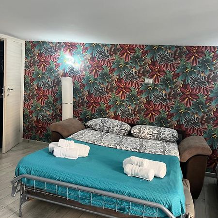 Napoli Centro-La Casa Di Lucio Bed & Breakfast Bagian luar foto