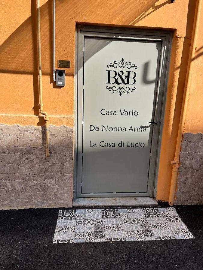 Napoli Centro-La Casa Di Lucio Bed & Breakfast Bagian luar foto
